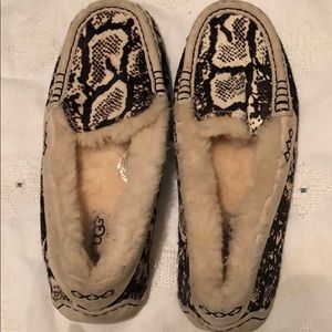 Ugg slippers